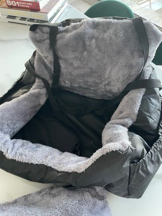 Silla de coche para mascota pequeña