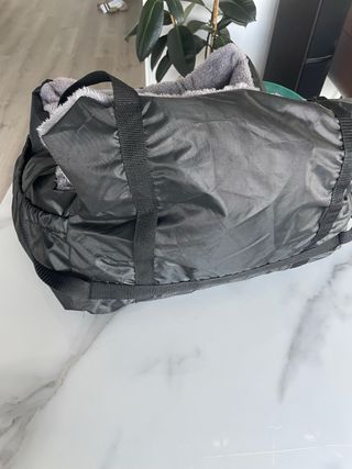 Silla de coche para mascota pequeña