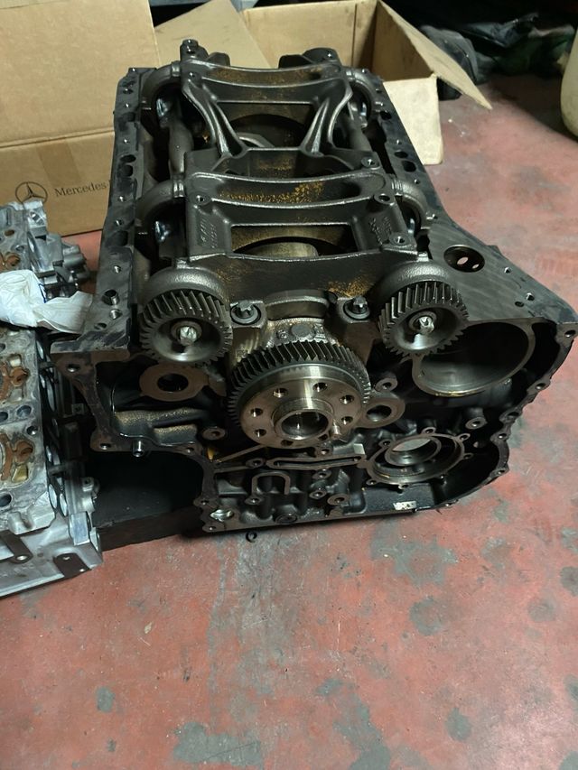 Bloque motor 651 mercedes para rectificar