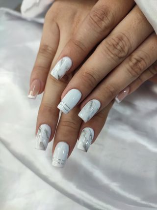 Busco empleo manicurista