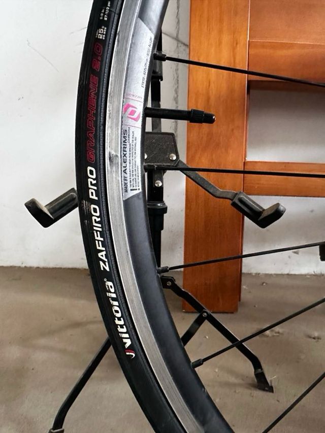 Bicicleta carretera aluminio scott