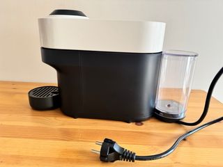 Cafetera de cápsulas nespresso vertuo