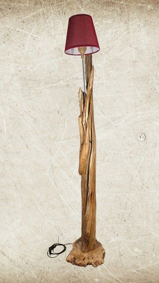 Lámpara de pie artesanal de madera