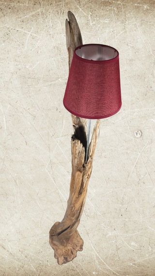 Lámpara de pie artesanal de madera