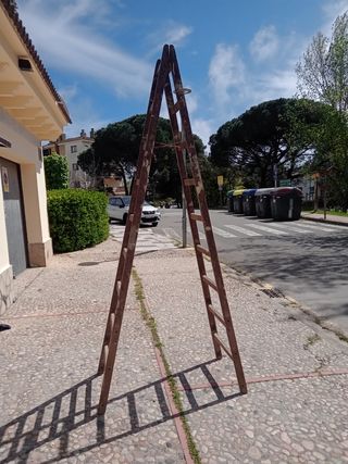 Escalera de madera