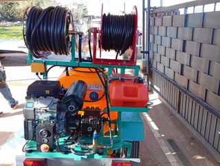 CUBA ARRASTRADA DE 600 LITROS PARA DESATASCO