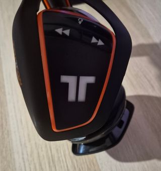 Cascos tritton ark 200