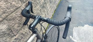 Bici carretera GT Edge TI titanio