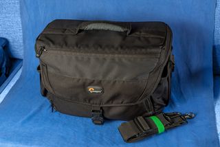 🔥 Bolso Lowepro Nova 200 AW foto y video