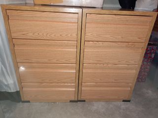 Cajonera de madera 4 cajones. 119 cada una