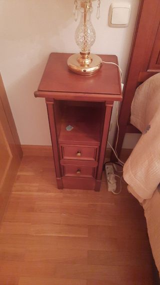 Cajonera de madera 4 cajones. 119 cada una