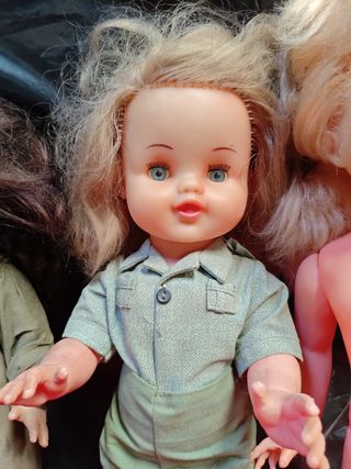 Set di vecchie bambole spagnole