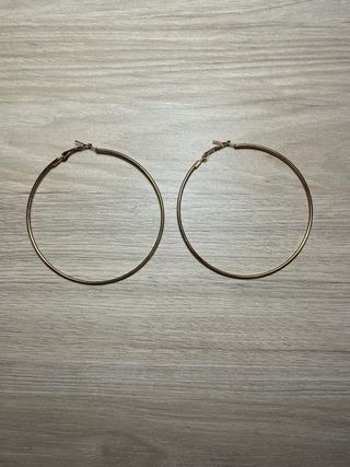 Pendientes aro dorados  Cierre clásico