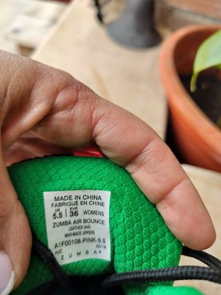 Zapatillas deportivas marca Zumba 