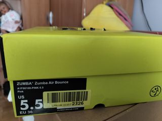 Zapatillas deportivas marca Zumba 
