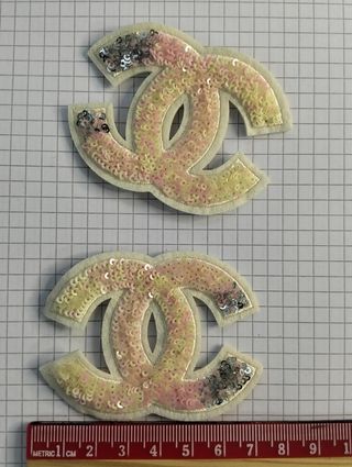 2 pezzi toppe patch Chanel da cucire