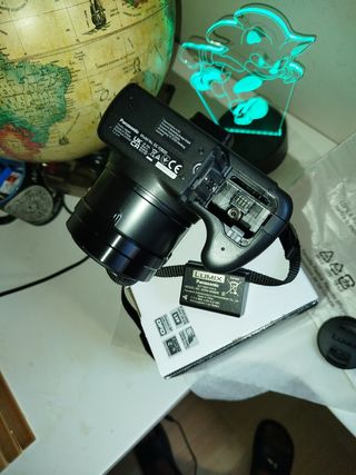 Panasonic DC-FZ82D LUMIX