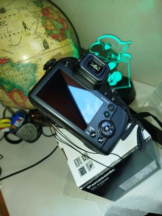 Panasonic DC-FZ82D LUMIX