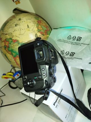 Panasonic DC-FZ82D LUMIX