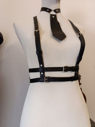 Harness body pettorina cravatta pelle punk emo top