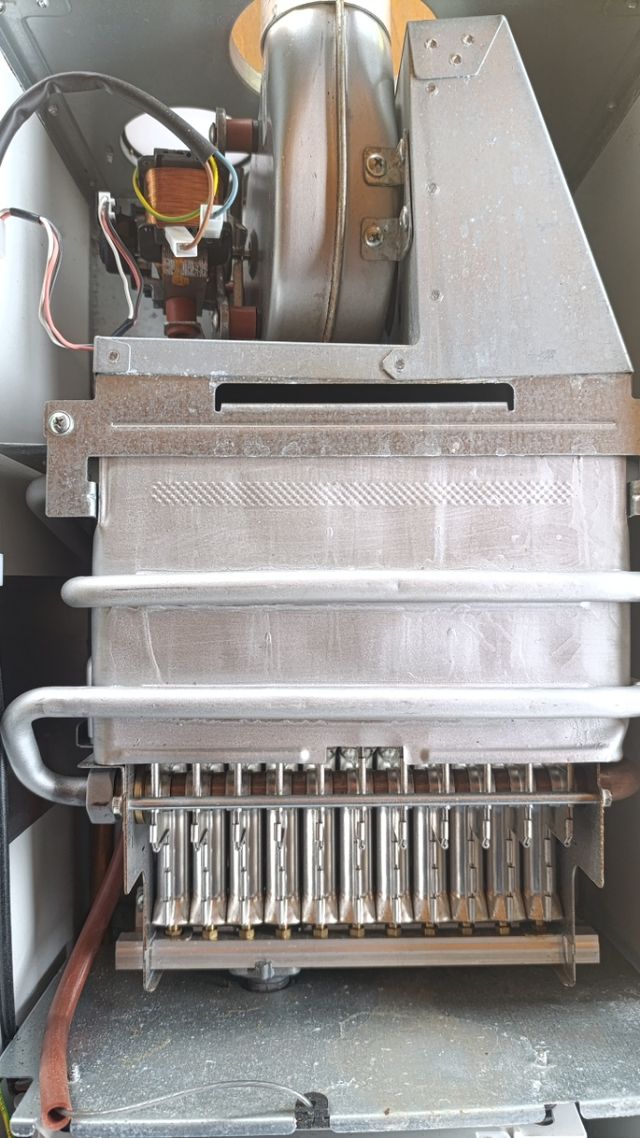 Dos calentadores de gas butano/propano