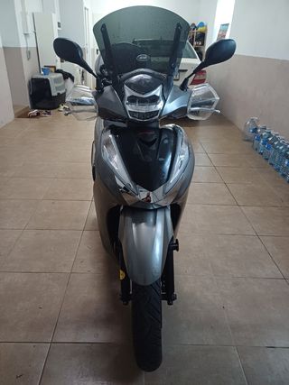 HONDA  SH 300i ABS SPORT TOP BOX