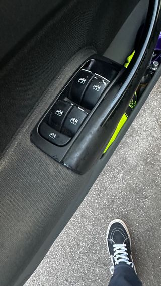 Mando elevalunas saab 93