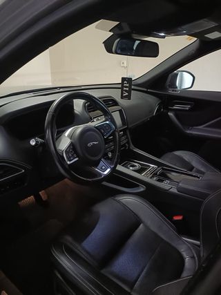 Jaguar F-Pace 2018