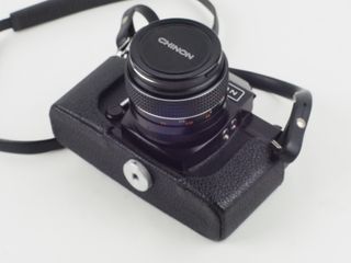 CHINON  CX II   +   50mm  f / 1.4 