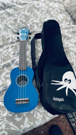 Ukelele azul marca Octopus