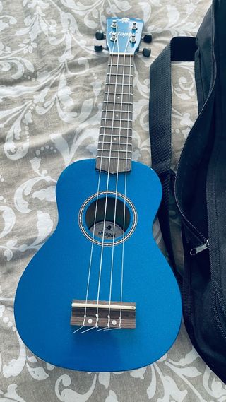 Ukelele azul marca Octopus
