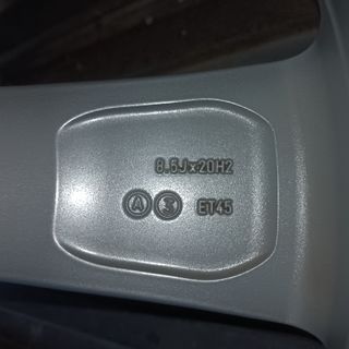 PAREJA DE LLANTAS ORIGINALES AUDI MODELO ROTOR 20"