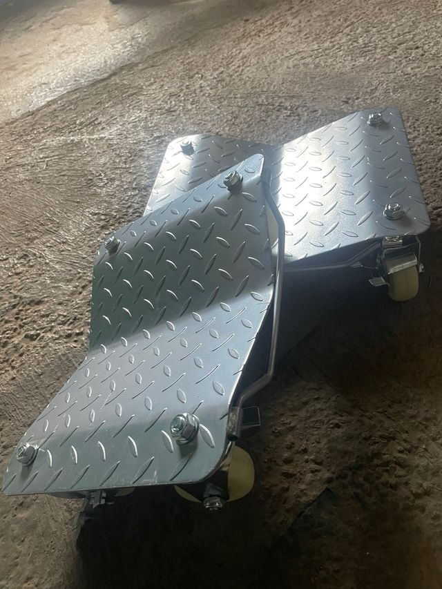 DOS plataformas de posicionamiento automovil