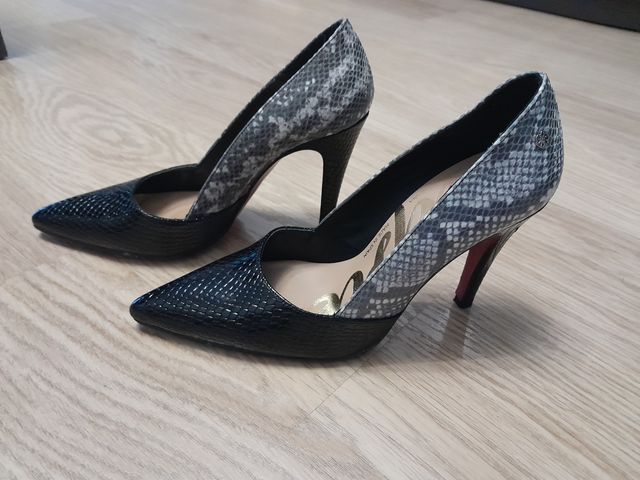 Zapato tacon alto talla 37. Marca Couple