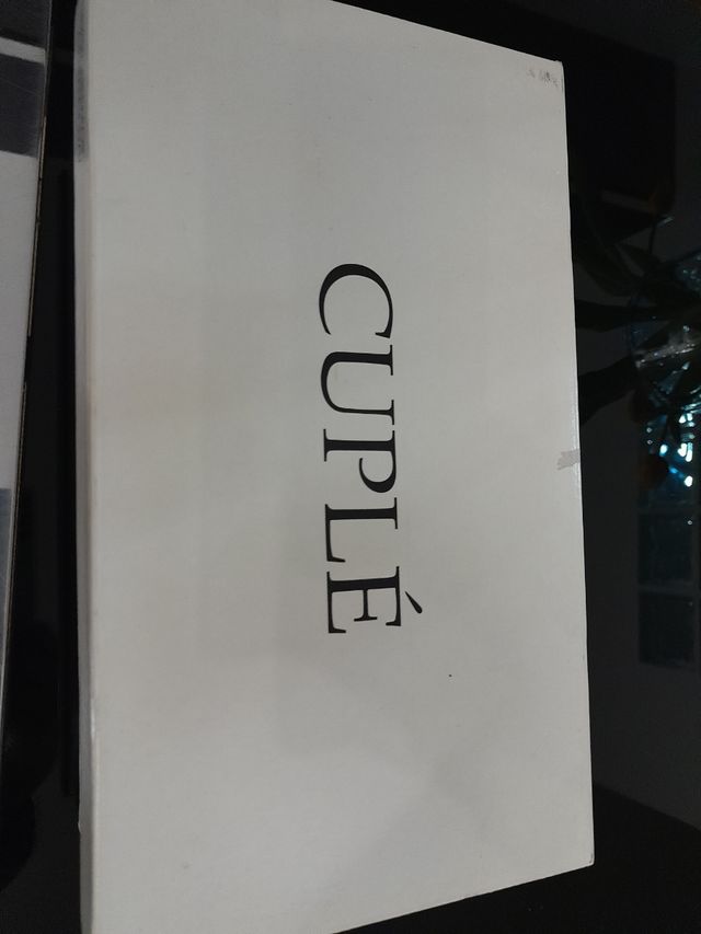 Zapato tacon alto talla 37. Marca Couple