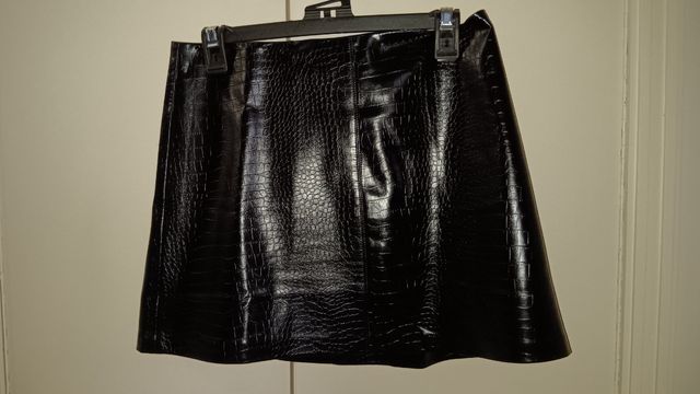 Minifalda negra imitación piel