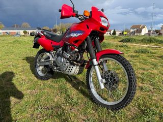 Moto Honda Dominator