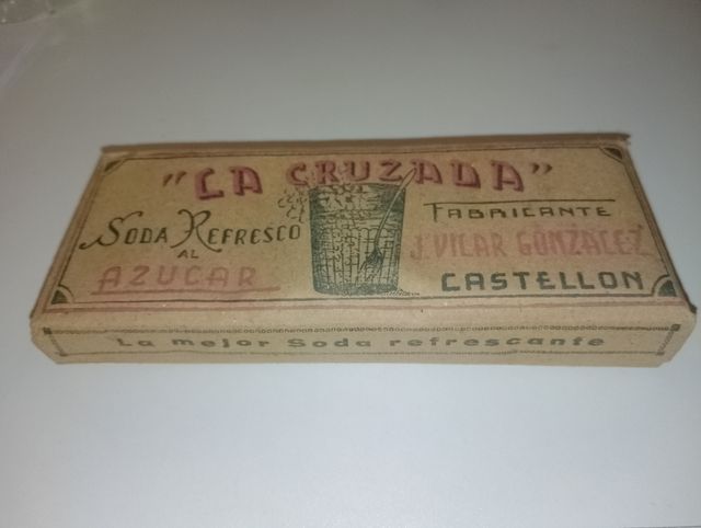 LOTE MUY VINTAGE AZAFRÁN Y SODA