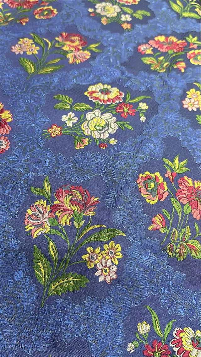 Corte tela seda fallera