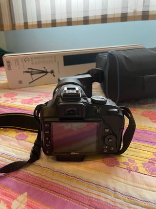 Nikon D3300 con lente tamron 18/200
