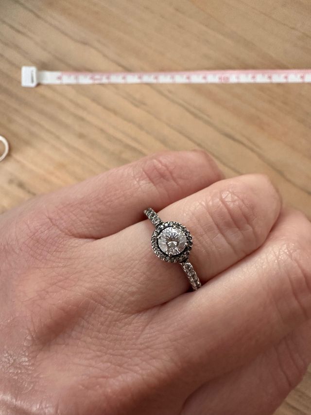 Anillo piedra cristal PANDORA