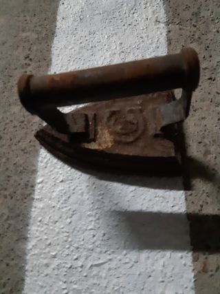 Plancha antigua de hierro