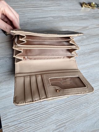 Cartera, billetera guess