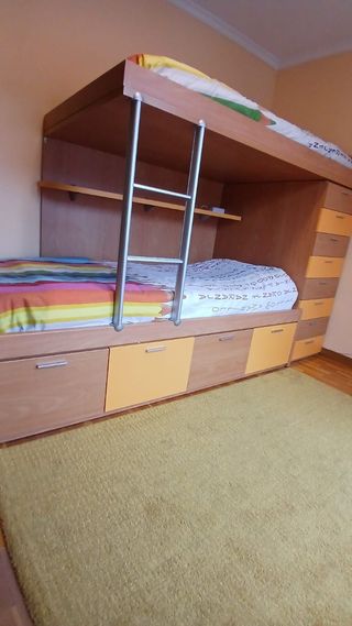 Cama litera tipo tren