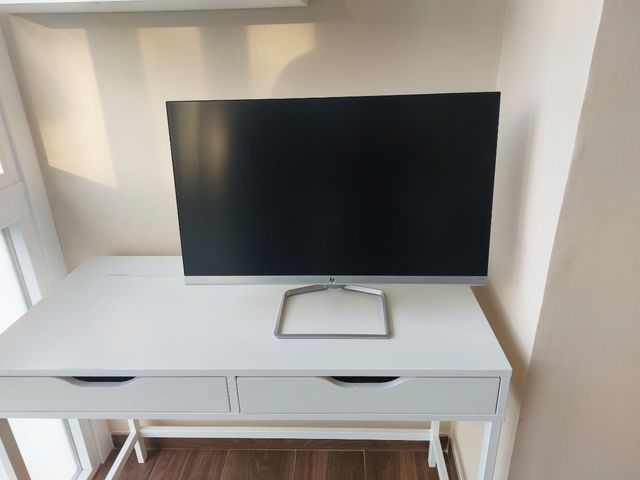 Pantalla de ordenador Hp 27" + cables