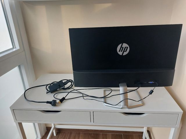 Pantalla de ordenador Hp 27" + cables