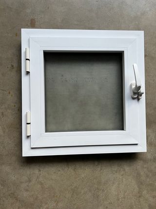 Ventana aluminio 50x50