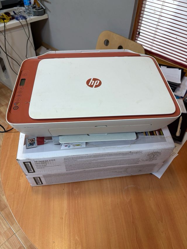 Impresora Multifunción HP DeskJet 2723e WiFi