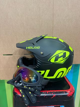 Casco de motociclista juvenil