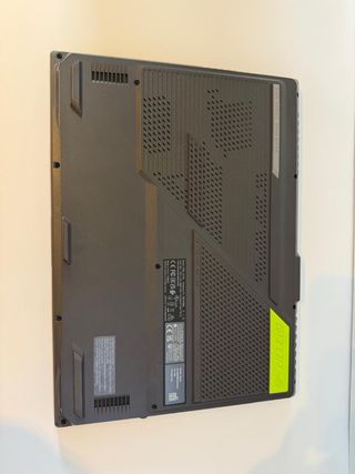 Laptop da gioco ASUS ROG Strix G15 G513RM-HQ166 — Ryzen 9, RTX 3070 Ti, 32 GB di RAM, SSD da 1 TB, Windows 11